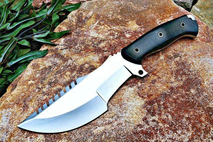 Tracker Knives