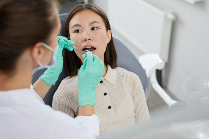 teeth whitening dentist