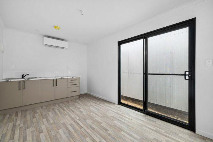 construct and deliver portable cabins