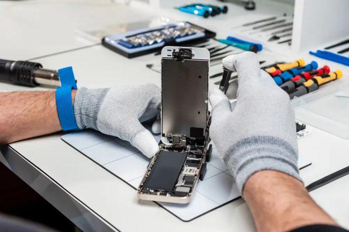 Where to Get Affordable iPhone 12 Screen Repair Services