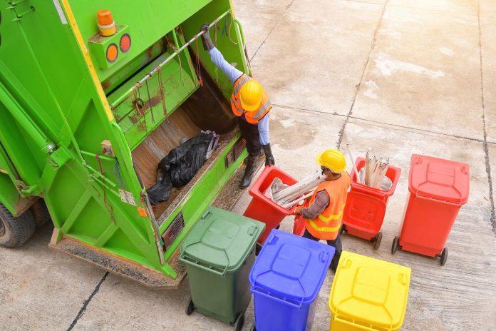 How Junk Removal Services Simplifies The Decluttering Process