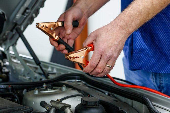 Why Jump Start And Battery Services Are Essential For Every Car Owner