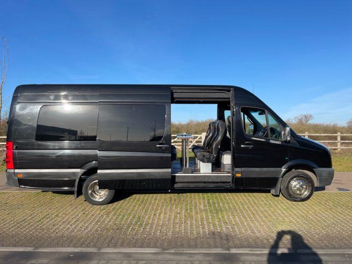 Hire a minibus in Liverpool