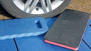 Best Kneeling Pads For Mechanics