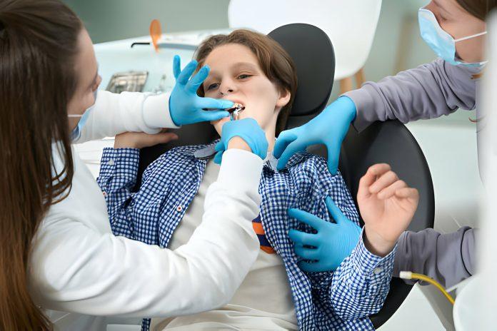 Know Everything About Tooth Extractions: Types and Risks